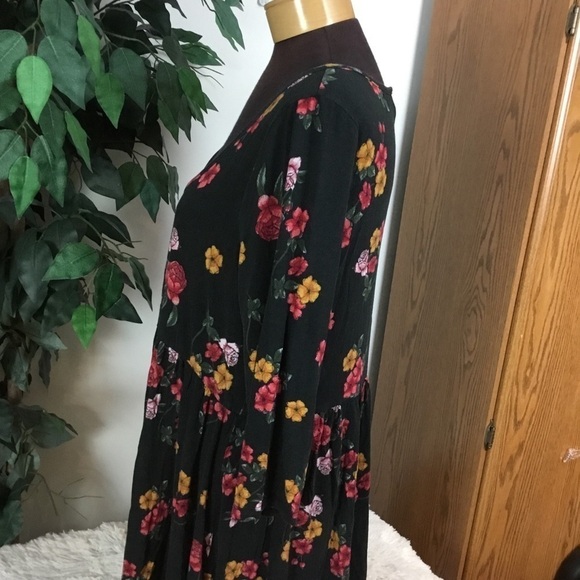 TORRID Size 1 black floral button down baby doll style 3/4 sleeve 🔝 - Picture 6 of 15